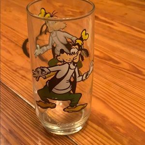 Pepsi glass w/Goofy